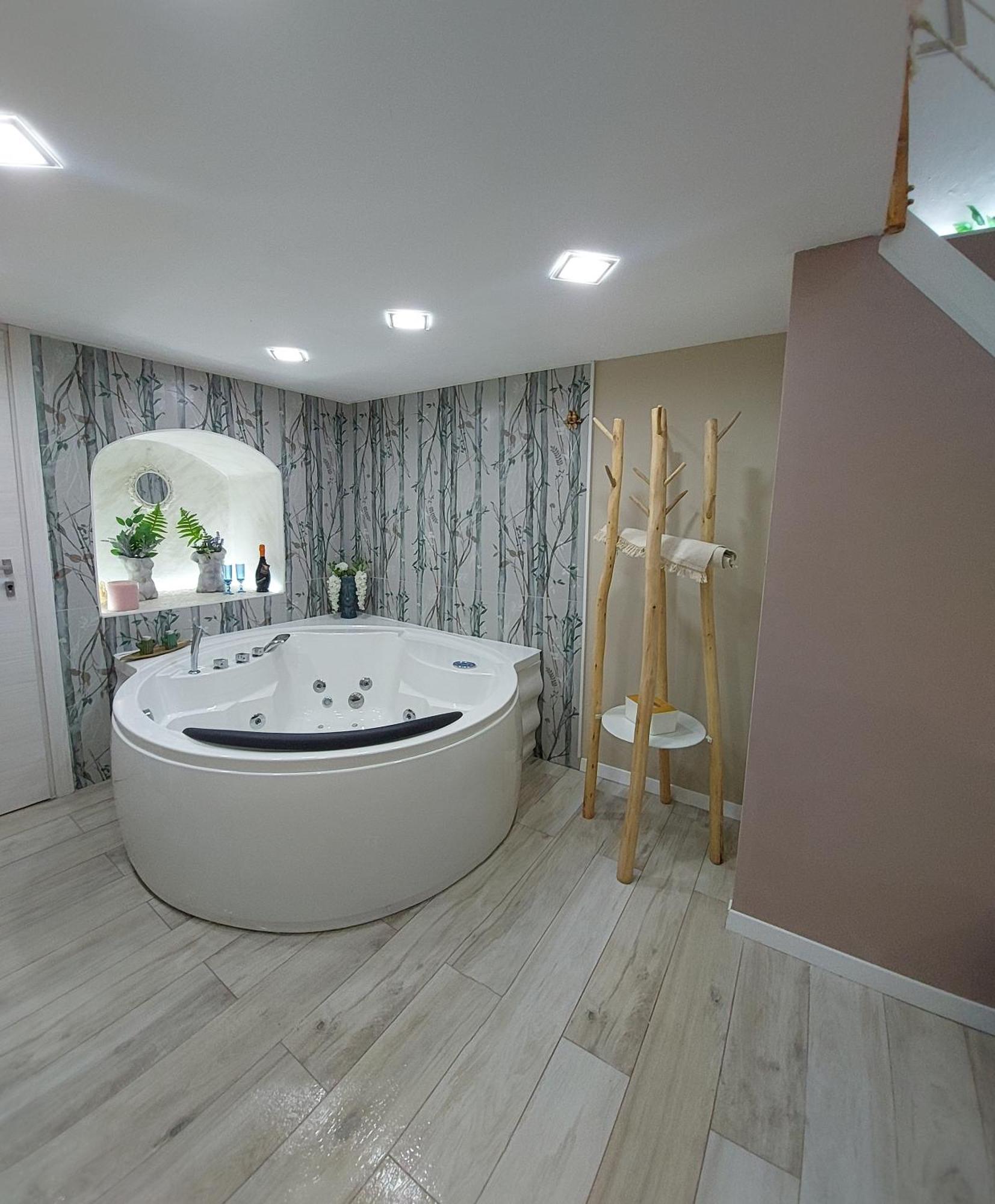 Bellini Luxury Suite Aeroporto di Catania Fontana Rossa Esterno foto